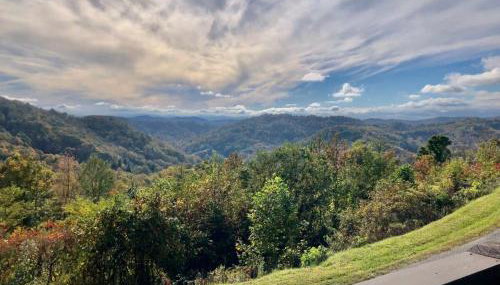 Mtn Views Hot Tub Close to Asheville - Foto 2