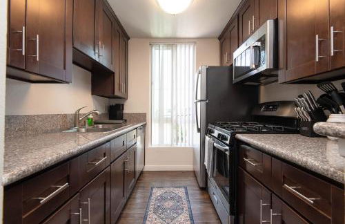 Chic Hollywood Retreat 2Bed Rooftop Pool with Iconic Views - Foto 17