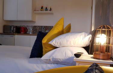 The New Yorker Mini Studio Parking Available - Foto 8