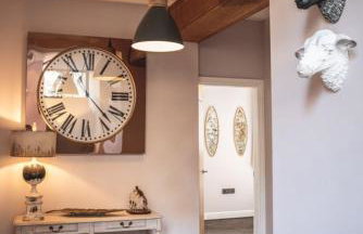 The Saddle Room - Photo 52