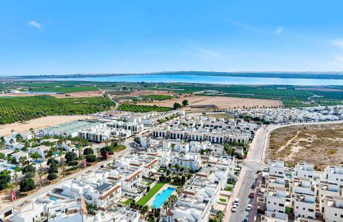 Newly Built Apartment with Direct Pool Access - Photo 16