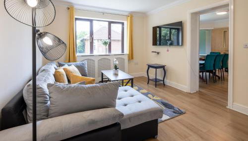 Comfy Chippenham Double Ensuite Home with Large Garden with Parking x 4 - Foto 3