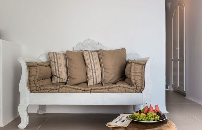 Nefeles Luxury Suites - Photo 21