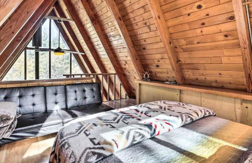 Cozy A-Frame with Hot Tub Near Arrowbear Lake! - Foto 13