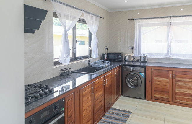 Yvon's Tropical Villa - Foto 25