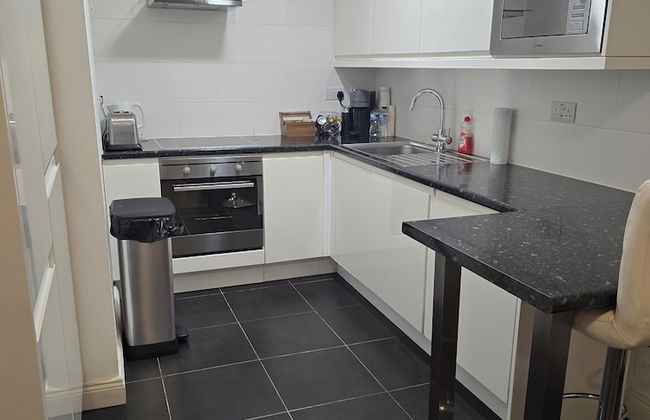 Free Private Transport From Any Dublin Port - Photo 5