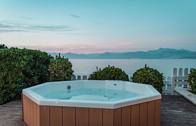 Neptune Sea House - Photo 19