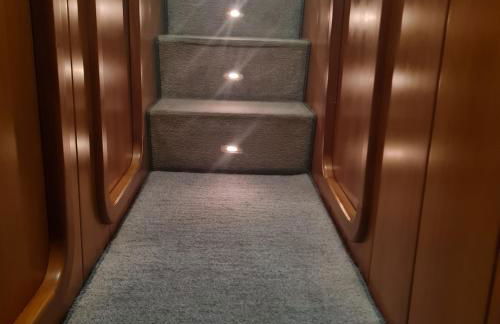 Nuit insolite bateau à quai - Port Saint Louis du Rhône - Foto 19