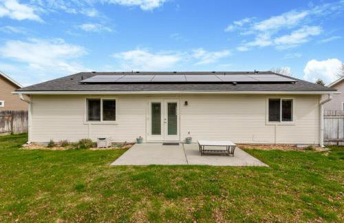 Hello Dolly! 3 beds, 2 bath, 2 TV's, Fireplace, Quiet Neighborhood in Star, ID minutes from walking trails and river views - Foto 23