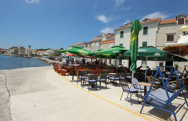 Apartment Antonio, on the Seafront With Garden - Foto 18