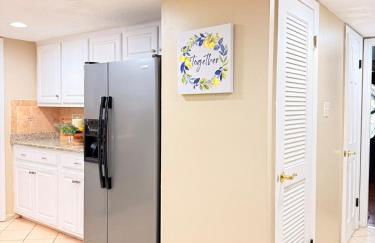 Spacious 4BR House Sleeps 9 Outdoor Lounge with Fire Pit plus Games - Foto 43