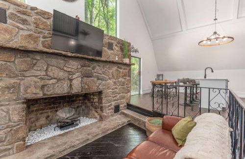 Renovated Barn in the Woods with Hot Tub - Foto 13