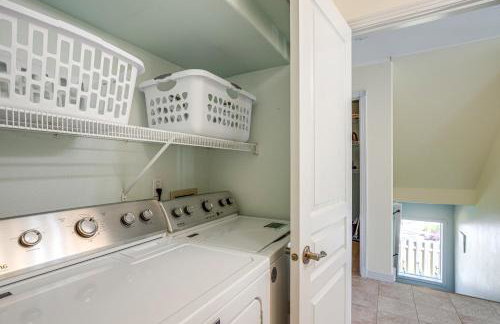 Walk to Shore Home with Deck in Rockaway Beach! - Foto 24