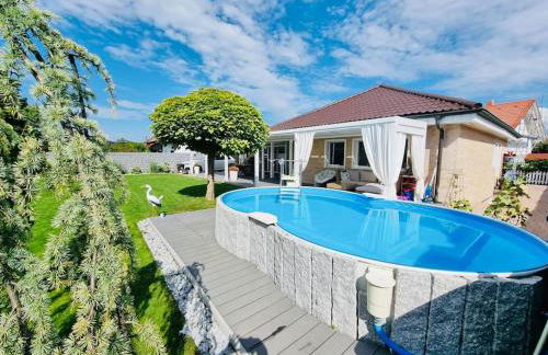 Luxus Villa 5 Schlafzimmern Sauna privater Pool Großer Garten - Foto 1