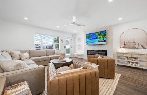 Bayside Hideaway! Private pool with water view and canal side dock! Available for Summer! - Foto 10