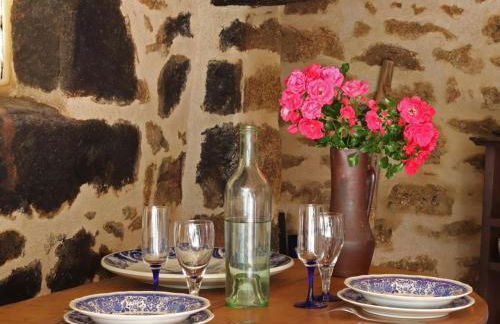 Maison historique du 15ème siècle avec jardin à La Carneille - FR-1-497-135 - Foto 14