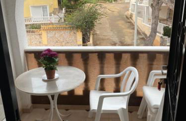 Orihuela Costa 2-bedroom 1-bath renovated vacation rental on La Zenia Beach - Foto 12