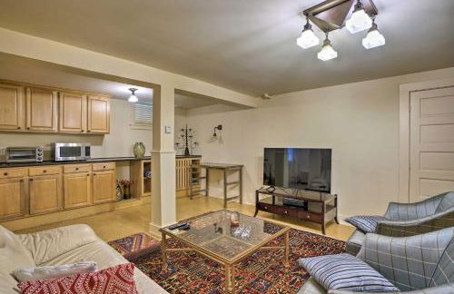 Charming MPLS Home with Patio - Walk to Uptown! - Foto 1