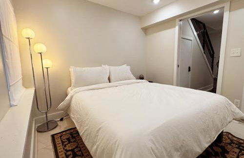 The Executive - Center-City - 3BR-4Bath-Private-Garage - Foto 18