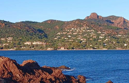 Vacation with exceptional sea views in St Raphaël - Foto 8