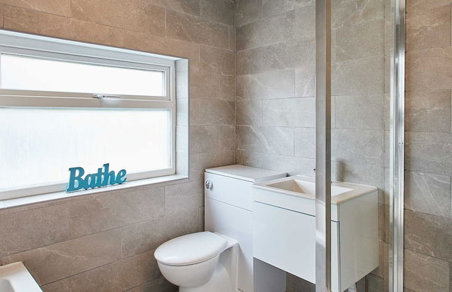 Host Stay Trefor Cottage - Photo 10