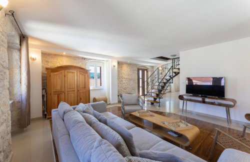 Holiday House Tramonto with Pool, Sunset View & Pet Friendly, Donji Humac, Brač - Photo 3