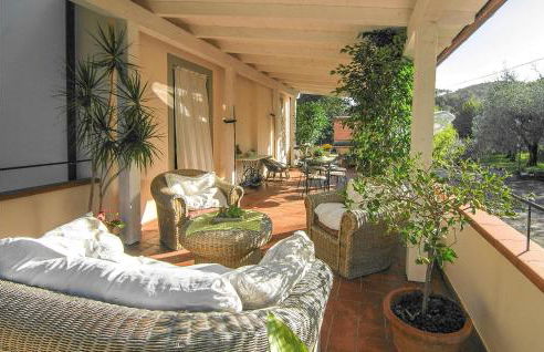 Stunning Home In Castelvecchio Di Comp - Foto 3