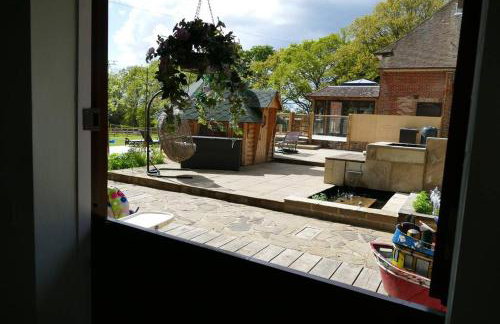 The Stables - 2 bed with large garden and hot tub. - Foto 16