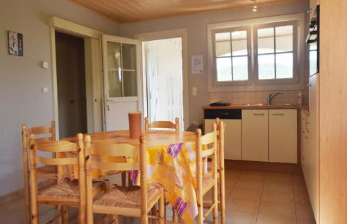 Peaceful Holiday Home in Les Vans, Ardeche With Pool - Foto 22