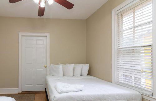 The Broadway Bungalow Walk to Riverwalk Dining! - Foto 25