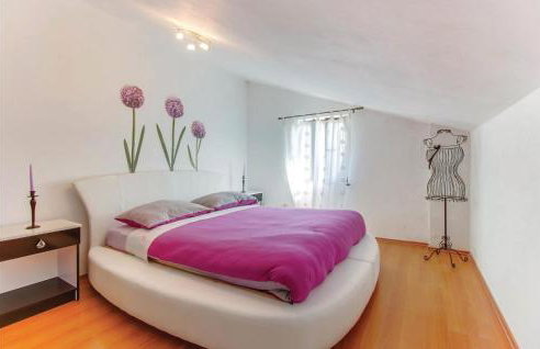 Three-Bedroom Holiday Home In Dragozetici - Foto 22