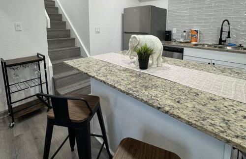 2BD - 1 Dallas l FIFA READY l 5 Min from Love Field - Foto 9