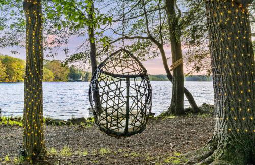 Lakehouse with Boats, MiniGolf, Sauna, HotTub, Swings and Playground! - Foto 80