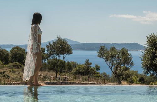 Marea Luxury Suites - Photo 1