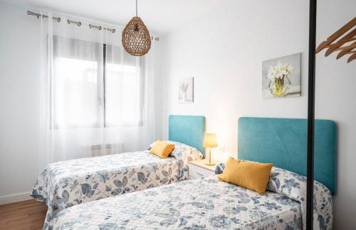 EMIR 5B Terraza Piscina y Parking incluido - Foto 24