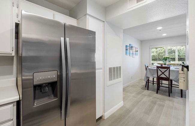 Walk to Beach Pool, Hot Tub, Private Patio, Parking Seabreeze Retreat - Foto 12