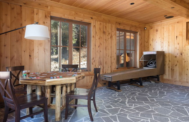 Hunter by Avantstay Riverfront Cabin w Prvt Cottage 5mins From Palisades - Photo 12