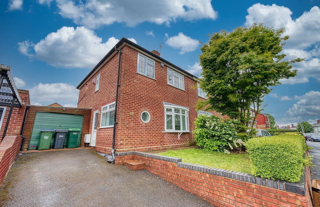 Modern 3 Bedroom 2 Bath Hse with Parking - Foto 29