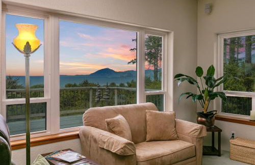 Epic ocean views at this private retreat just minutes from the beach - Foto 11