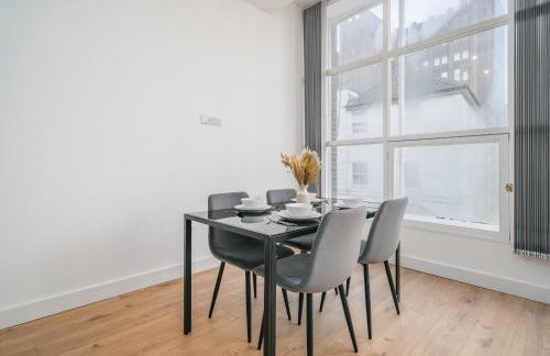 Airport - Town Centre - Train Station - Free Parking - Foto 20