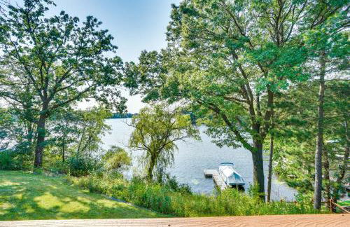 Waterfront Lake Wissota Retreat Dock and Deck! - Foto 22