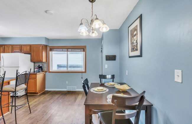 Lovely PET FRIENDLY three bedroom in desirable Urbandale Location! 3 Home by RedAwning - Foto 24