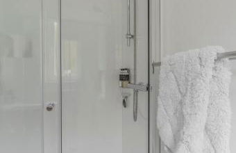 Heathercroft House-Modern 3 bedroom house with stunning views - Photo 13