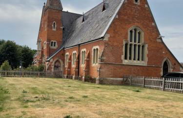 The Old School House - 6 Postland Road, Crowland - Photo 4