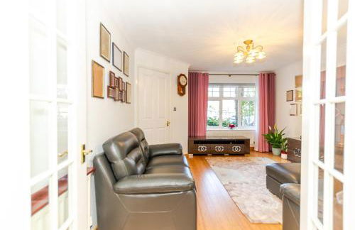 A Riverside Paradise in The City w Garden and Free Parking - A 2 Bed Home in London Sleeps 4! - Foto 3