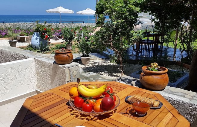 SEAesta Beach Studios - Photo 32