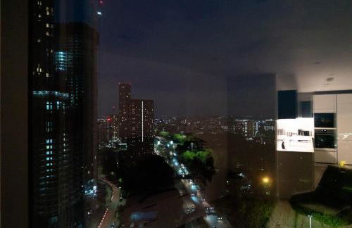 Modern 2 Bed Penthouse with Stunning views in Manchester City Center - Foto 18