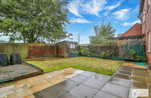 Modern 4-Bedroom Gem Family & Business Friendly - Foto 15