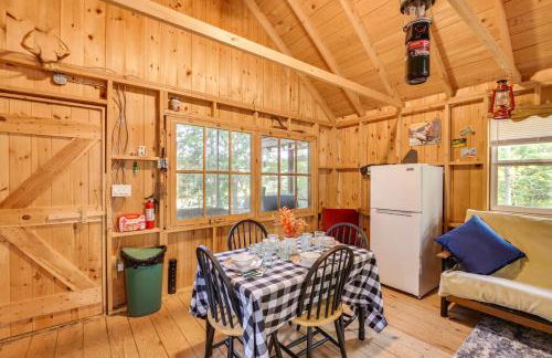 Riverfront Greenbush Studio with Porch and Views! - Foto 7