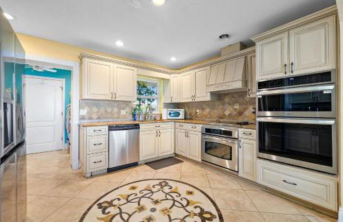 4bd 2ba Waterfront House with Pool, Hot Tub & Boat! - Foto 36